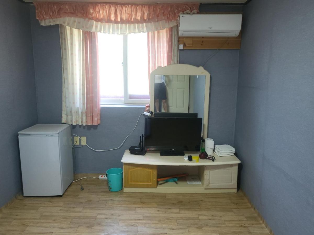 Songwol Park Motel Sokcho Bagian luar foto