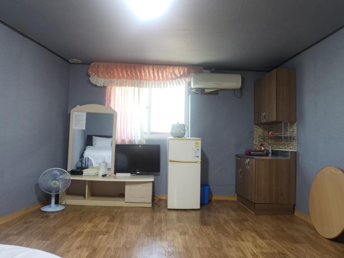 Songwol Park Motel Sokcho Bagian luar foto