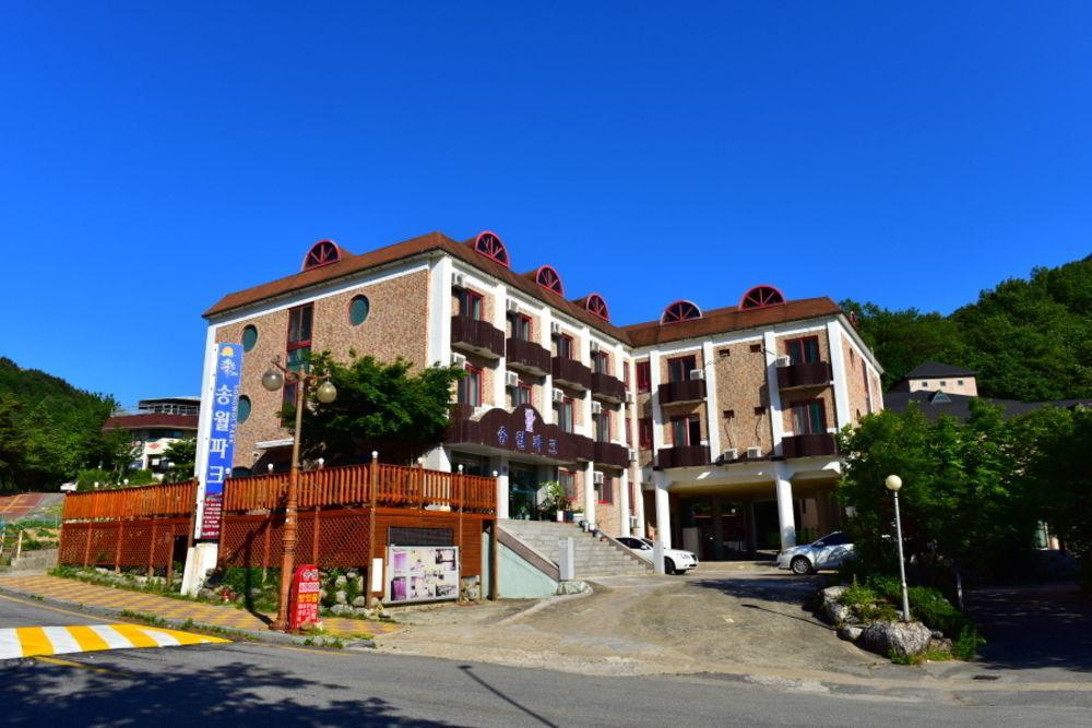 Songwol Park Motel Sokcho Bagian luar foto